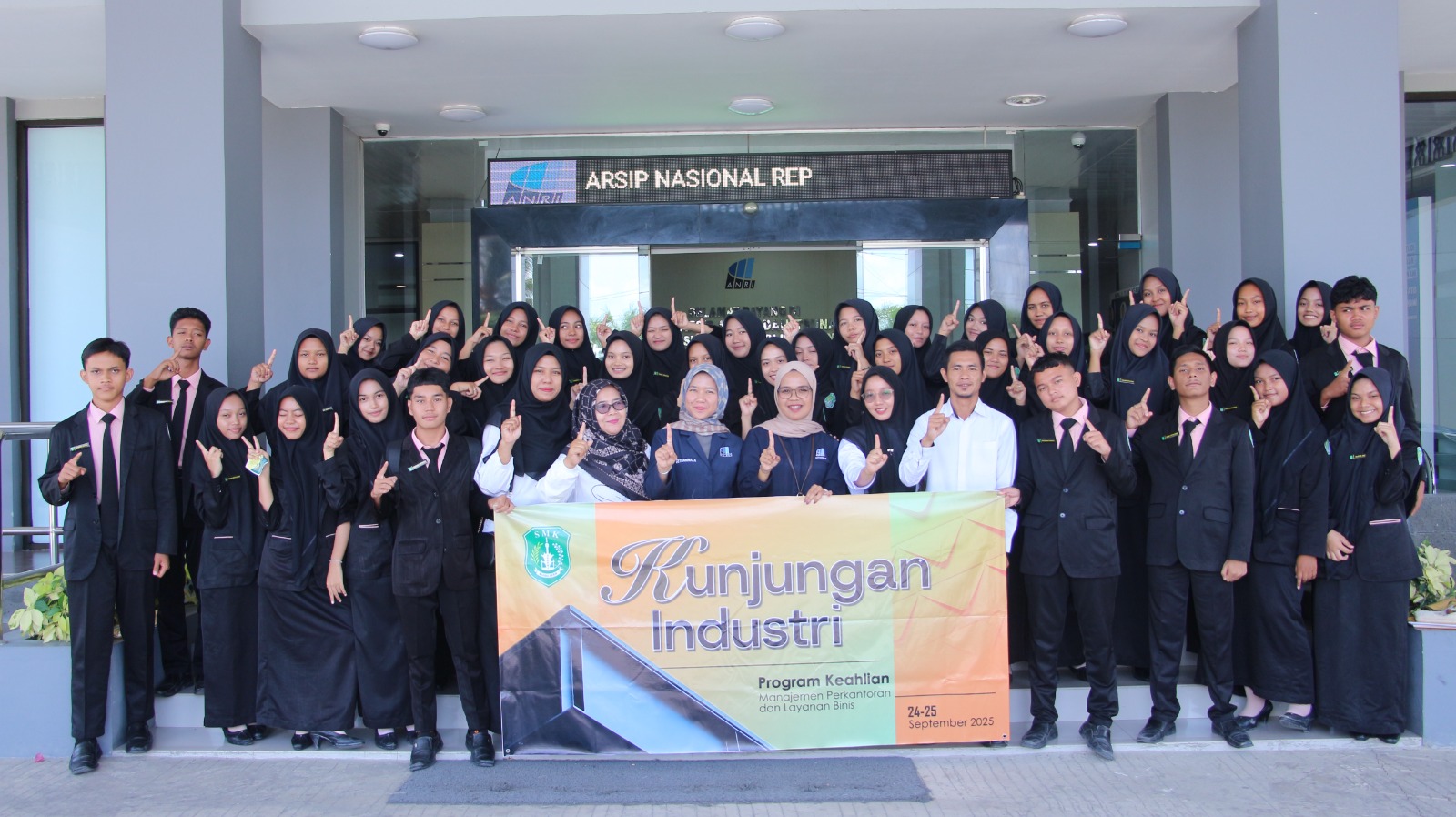 BAST ANRI Beri Edukasi Kearsipan kepada Siswa/i SMK Negeri 1 Banda Aceh